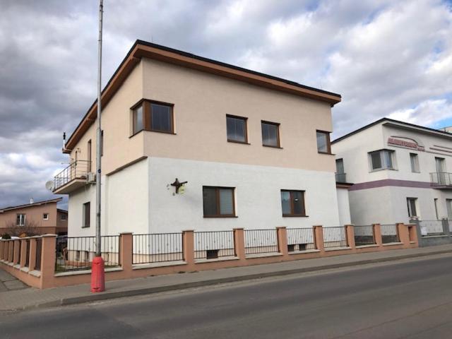 Apartman Matko Levice Luaran gambar