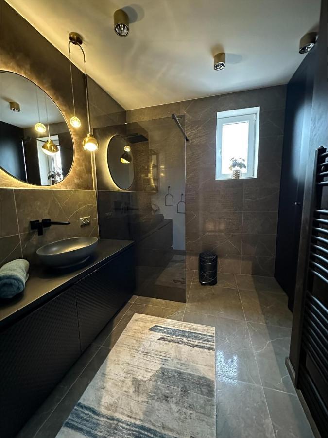 Apartman Matko Levice Luaran gambar